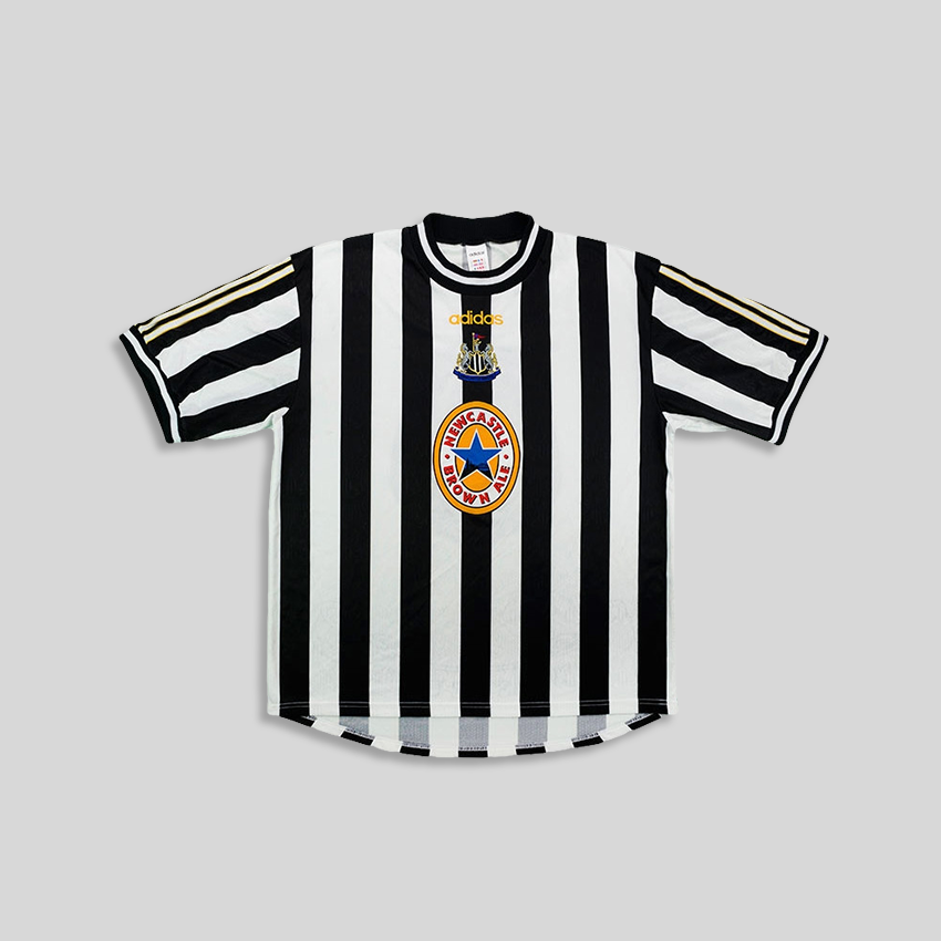 Request Wednesday: "Can we see some central crests?"Here are some of our favouritesCan you think of any other shirts with a central crest?