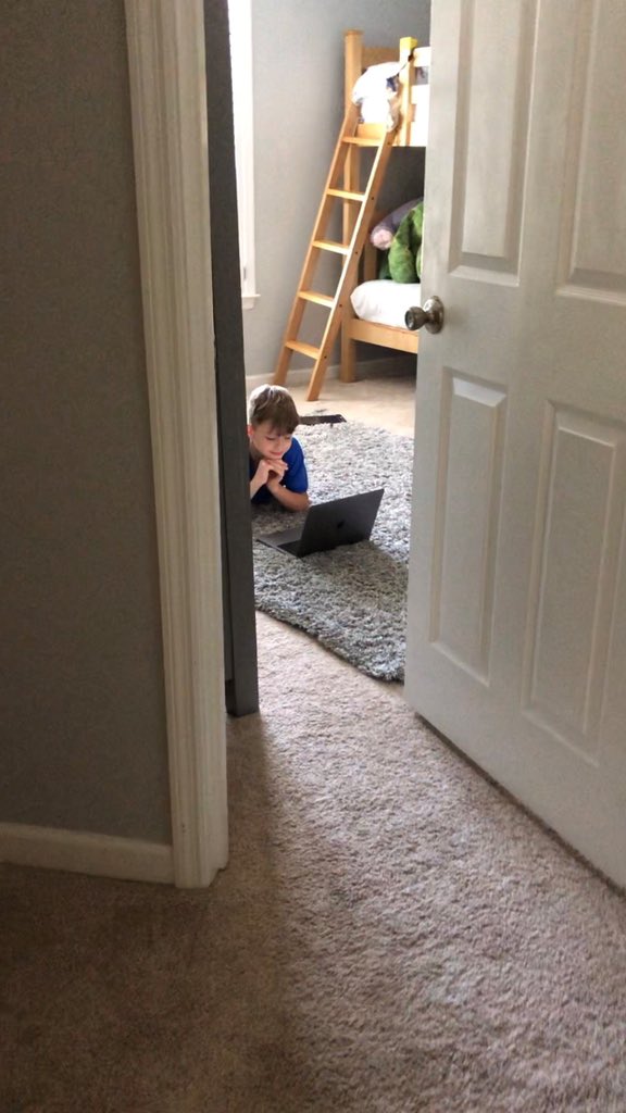 These precious faces behind these screens is that light at the end of this tunnel. Until we meet again face to face, keep shining bright Dolvin students! 💡👨🏻‍💻🔄👩🏻‍🏫🔄👩🏻‍💻💡#DolvinGoesDigital