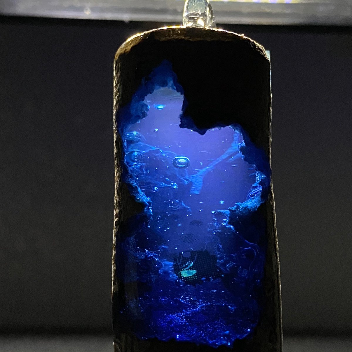 M S Craftworks Sur Twitter 新作 ムネエソ ムネエソ科は発光器を使い 自身の影を消す事が出来る 光学迷彩 を持っています 隠れる場所のない海の中層に住む故の生存戦略ですね Minneにて販売です 他サイトでの購入を希望する方はご一報下さい 海レジン