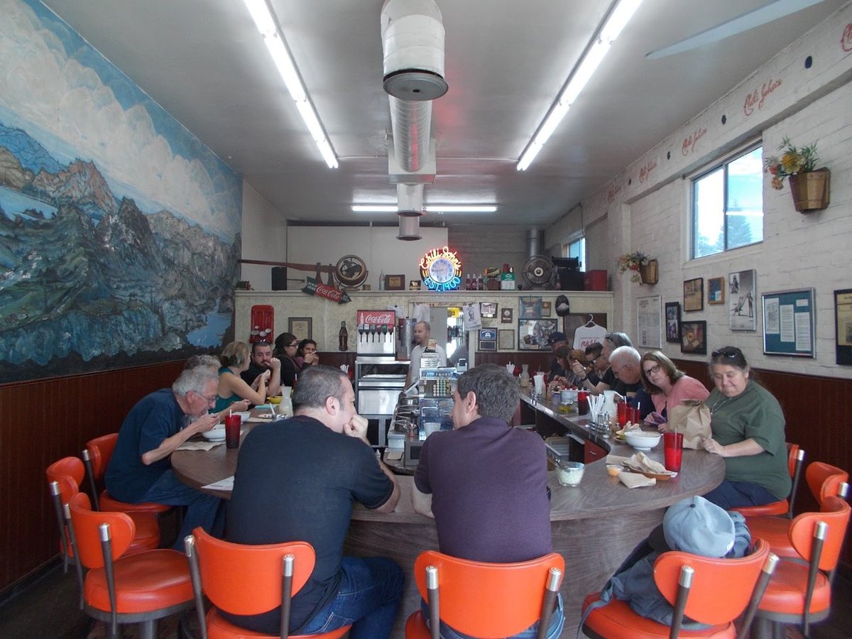 The Pop's Diner scene from Part 8 was filmed at Chili John's in Burbank. Note their shout-out to the Woodsman: Gotta light? 12/