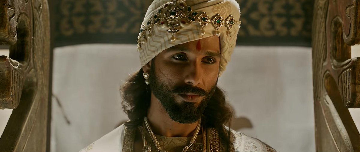  #Padmaavat I always wanted to see him play a King. He played his part exceptionally well, One can easily get fascinated by the way he speaks through is eyes. He was so Charismatic & flawless as Maharawal Ratan Singh but he didn't get enough appreciation for his magical portrayal