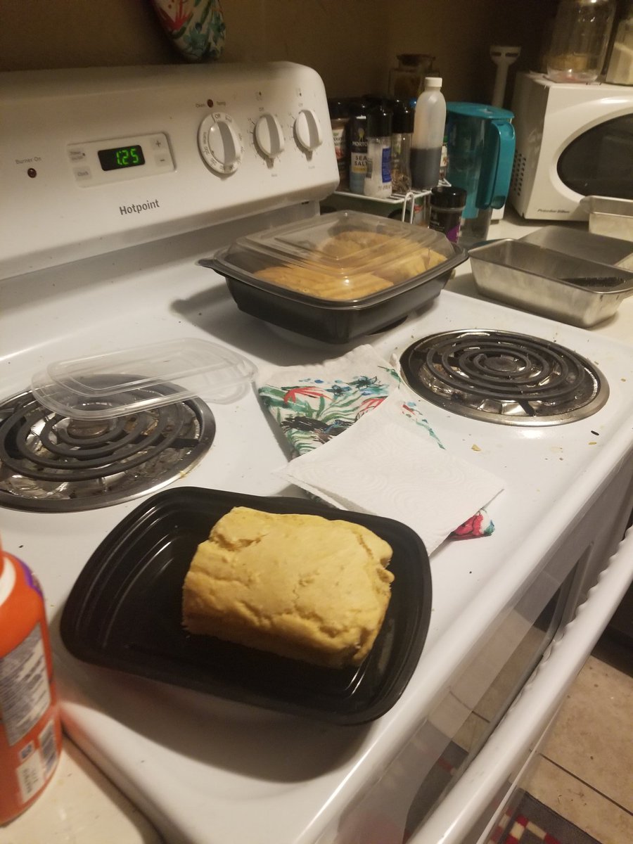 kinaesthetique's tweet photo. before my brain had its torture time yesterday, i pulled out the carton of egg nog icecream, which i bought on sale out of curiosity but never ate, and made ice cream bread for the first time https://t.co/L5ZeMKgH7J