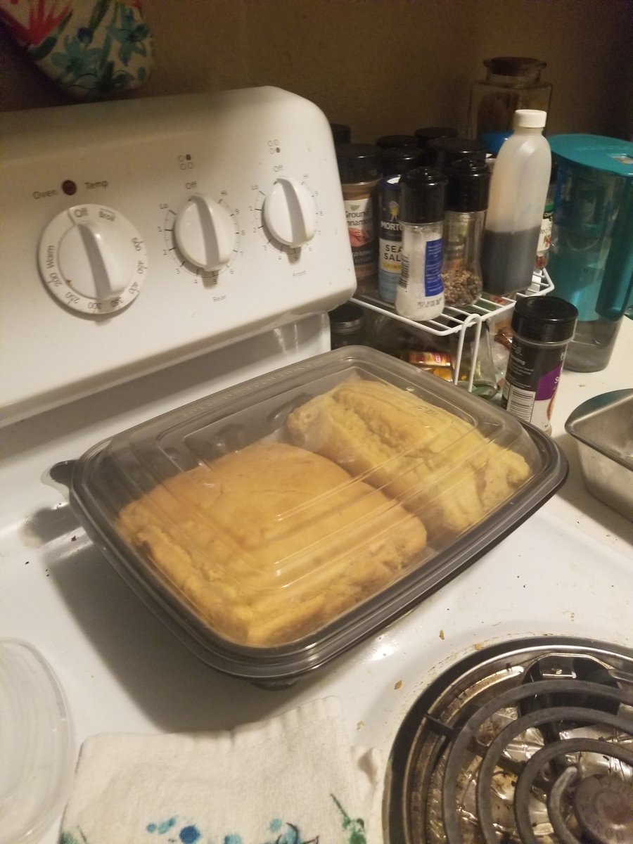 kinaesthetique's tweet photo. before my brain had its torture time yesterday, i pulled out the carton of egg nog icecream, which i bought on sale out of curiosity but never ate, and made ice cream bread for the first time https://t.co/L5ZeMKgH7J