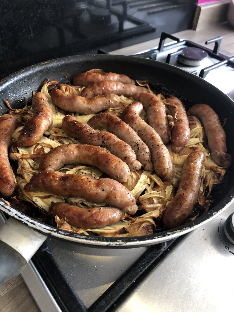 BrookerRuth's tweet photo. Sausage and apple bake #KeepCookingAndCarryOn https://t.co/8OpZNyf9Rq