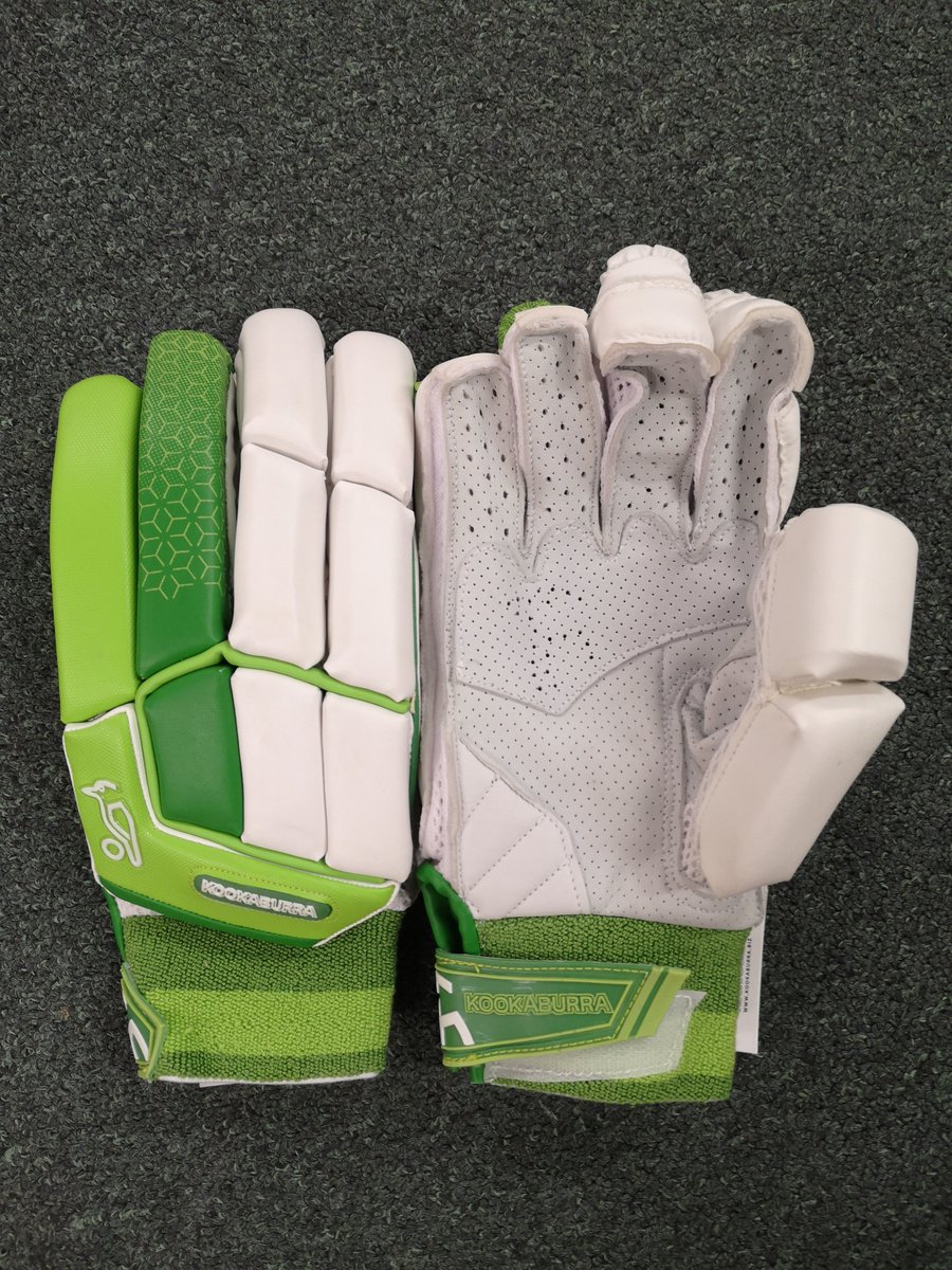 COMPETITION TIME - For the chance to win these fantastic @KookaburraCktUK Kahuna 2.1 batting gloves in either right or left handed just follow us, like and re tweet this post. The draw will be made on Sunday 19th April. #onestopcricketshop #Goodluck