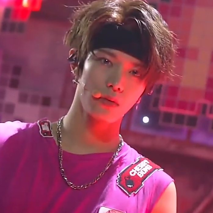 ً (@nytlooks) on Twitter photo 