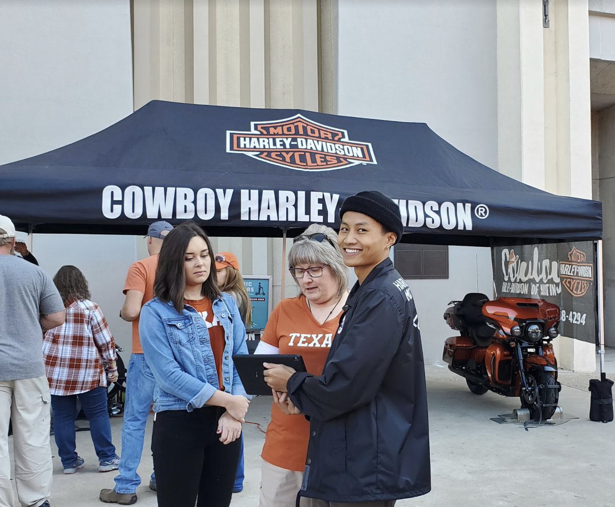 CampusAgency's tweet photo. 100,119: Capacity of Texas Memorial Stadium, where our team @UTAustin hosted a @harleydavidson tailgate activation event in partnership with @Sony and a local dealership.
#CampusAgencyByTheNumbers

#GenZmarketing #collegemarketing #CampusAgencyPowered #experientialmarketing https://t.co/Uy6en2VCWd