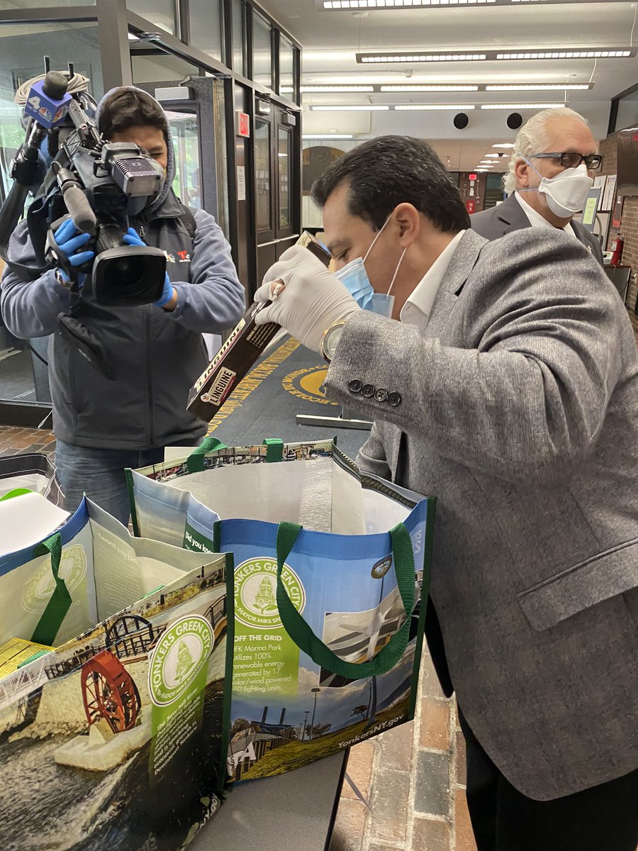 Lissette María-Colón Collins tweet media