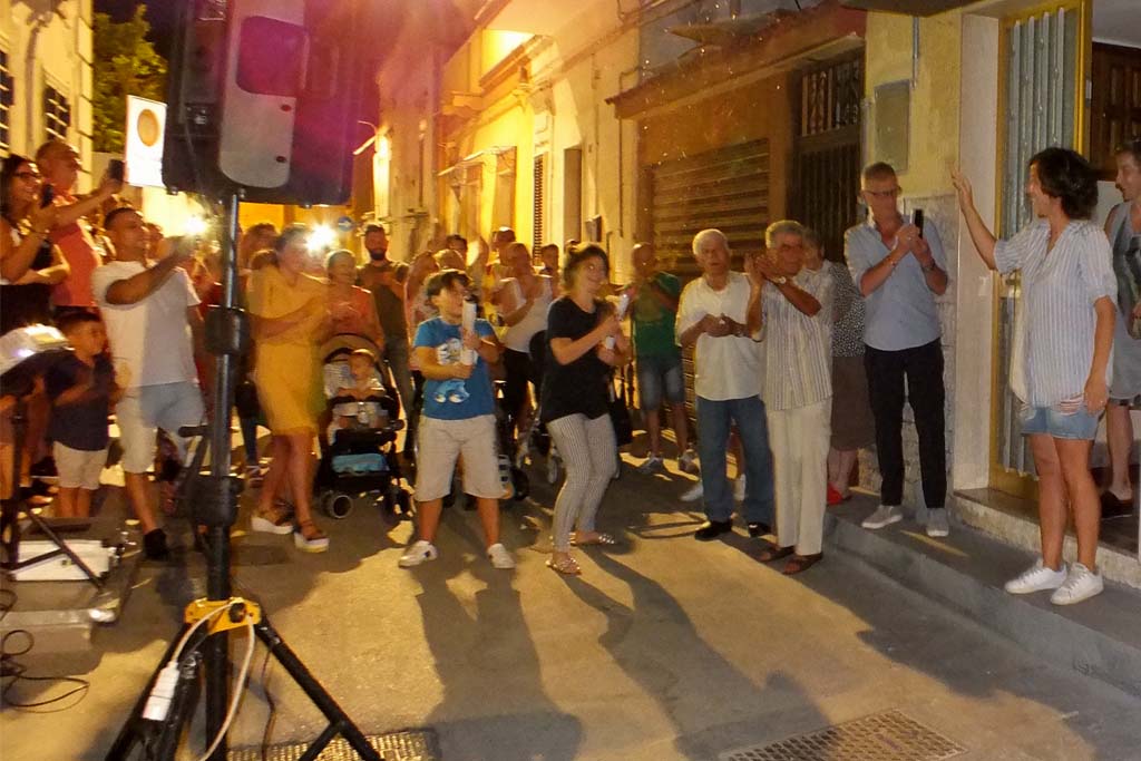 🌹EXCLUSIVE PRE-WEDDING STYLE🌹
❤Serenata Evento❤ Oltre la solita serenata
✅ Richiesta e realizzata dal gruppo musicale di Paolo e Dalila nelle province di Lecce, Bari, Brindisi, Taranto, Foggia e Cosenza.,

🌐 musicamatrimonipuglia.com/la-serenata-le…

Info 3334623722 - 3314210241