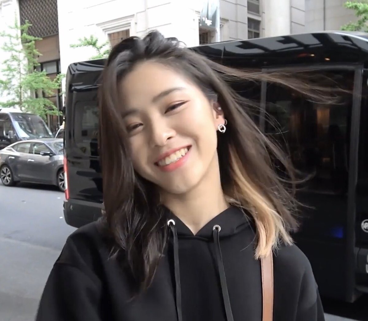 เหวินลี่ tweet media