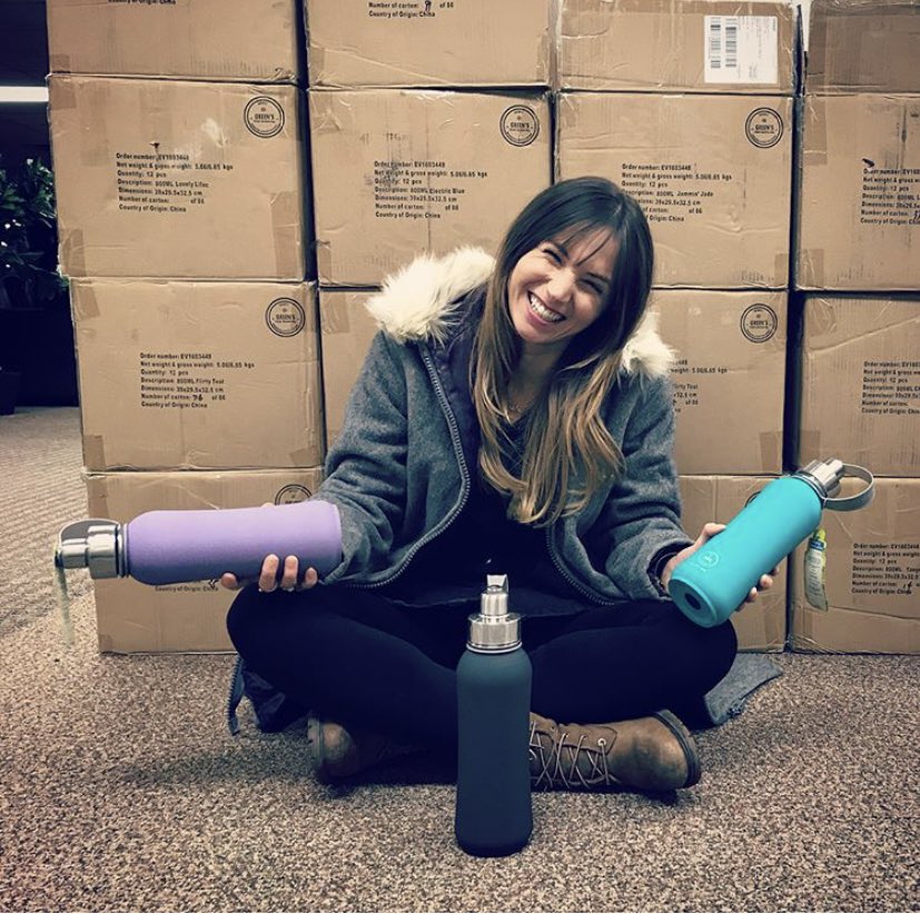 Dominique Provost-Chalkley as Green’s Your Colour water bottles: a thread 