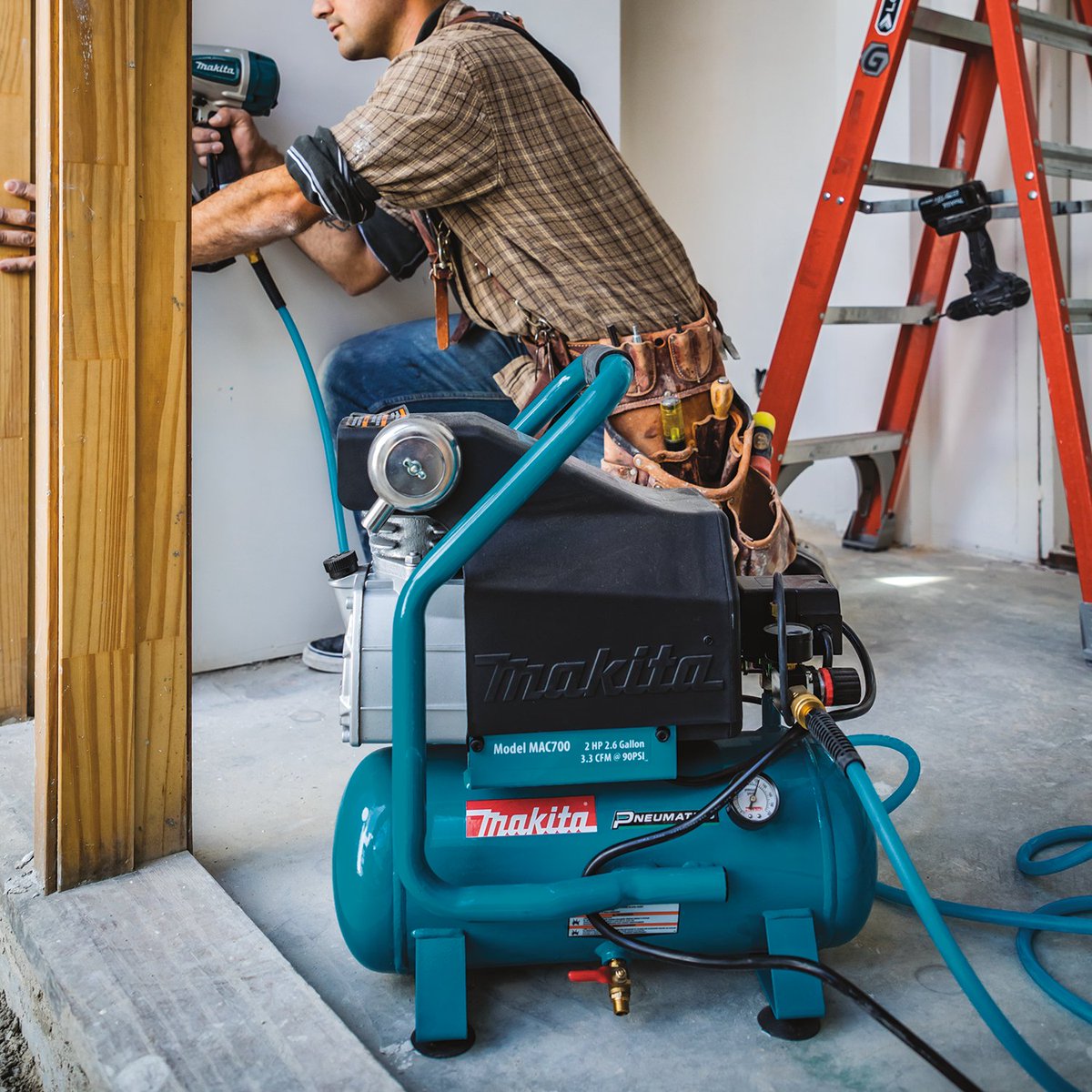 MakitaTools's tweet photo. Day 15 of #NationalWoodworkingMonth: The Makita Big Bore™ are contractor favorites for their faster recovery time, lower noise, longer tool life, and consistent job site performance.
#MakitaUSA #makitatools #woodworking #BigBore #compressor #mac700 #mac5200 https://t.co/BMLWpxLQCi