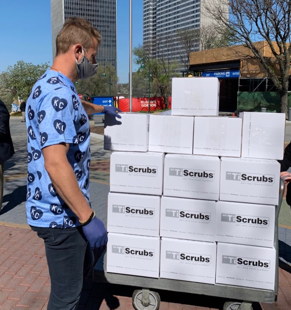 KCChiefs_Matt's tweet photo. Chiefs’ punter Dustin Colquitt joined forces with local partners to donate $75,000 worth of scrubs to frontline medical personnel this week, the majority of which went to our local heroes at @KUHospital.

Awesome stuff from Colquitt. https://t.co/lzyKwrKBxX