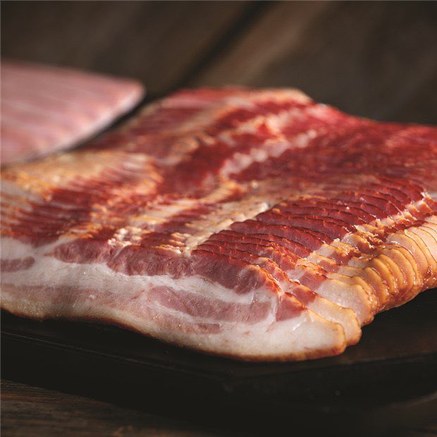 momofhlhs's tweet photo. They say one of the first symptoms is loss of smell. It is logical that I fry @Nueskes #curbsidepickup daily (or 3x/day) just to be sure I am still symptom free! #StayHome #FryBacon I dare you to disagree!! https://t.co/jXVqGSVguM