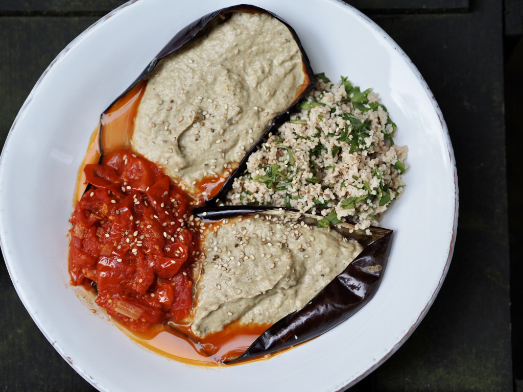 Auberginen Mezzeteller marymedeli.com/2020/04/15/aub…