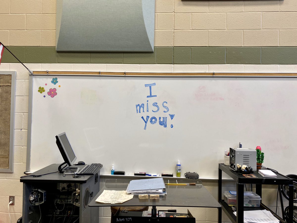 Mrs. Barry’s Orchestra Room! tweet media