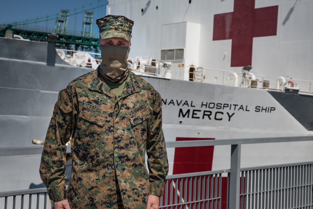 1st_Marine_Div's tweet photo. @1st_Marine_Div continues support to USNS Mercy, which is 1 of 2 hospital ships currently deployed in support of the nation's COVID-19 response efforts. 

#USNSMercy, docked in #LosAngeles, &amp; #USNSComfort, docked in #NewYork, continue to assist our impacted communities. https://t.co/9BIAOuQkKk