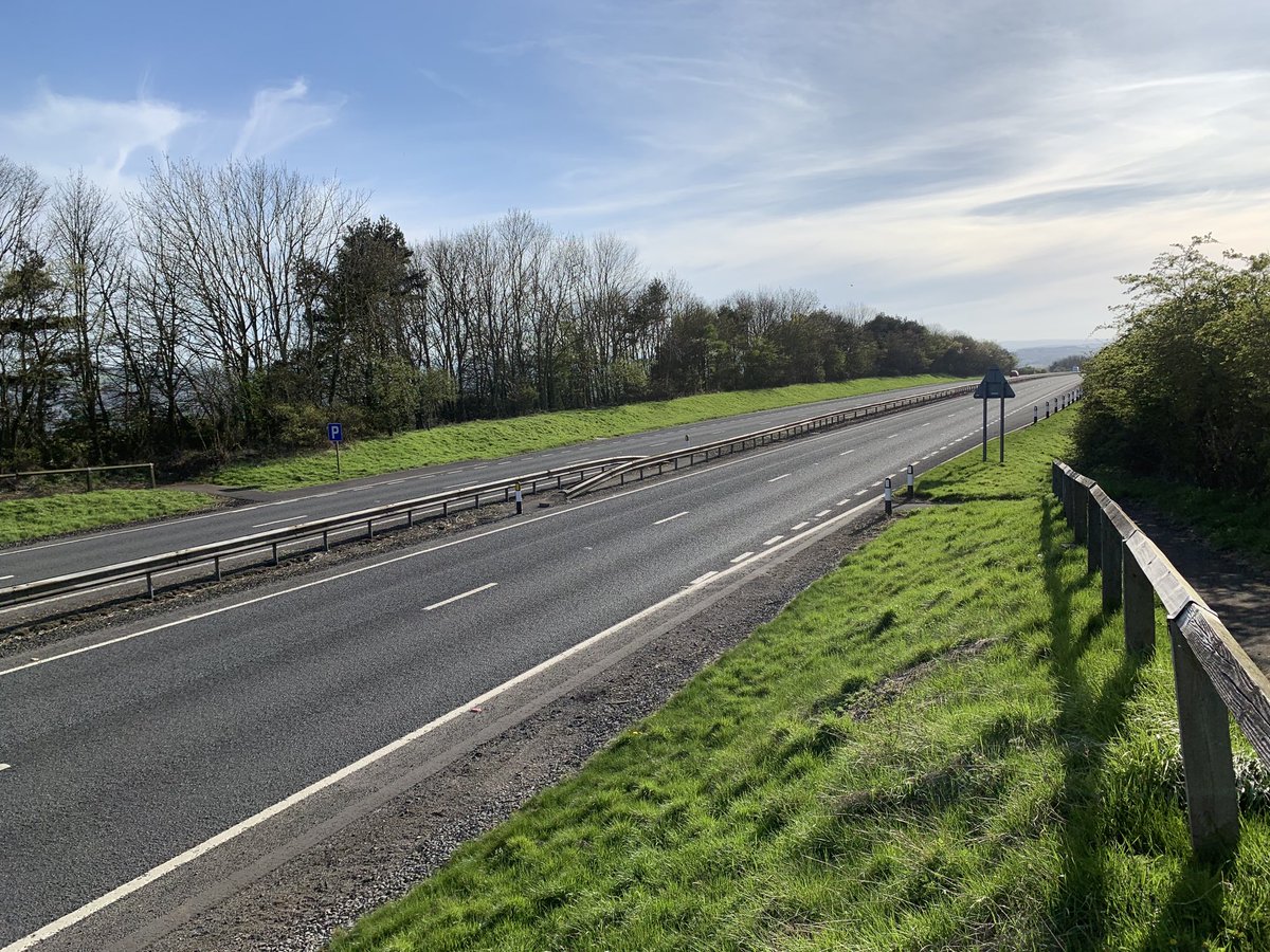 DockingTim's tweet photo. Rush hour on A69 at Horsley....nice night https://t.co/bqUPUdkzYc