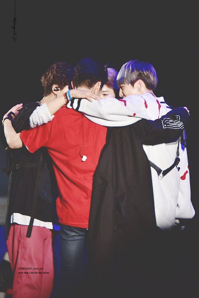 Cryst13elieve's tweet photo. like a circle, without ending.
#절대_이승훈_기다려 https://t.co/G8s7iAEbko