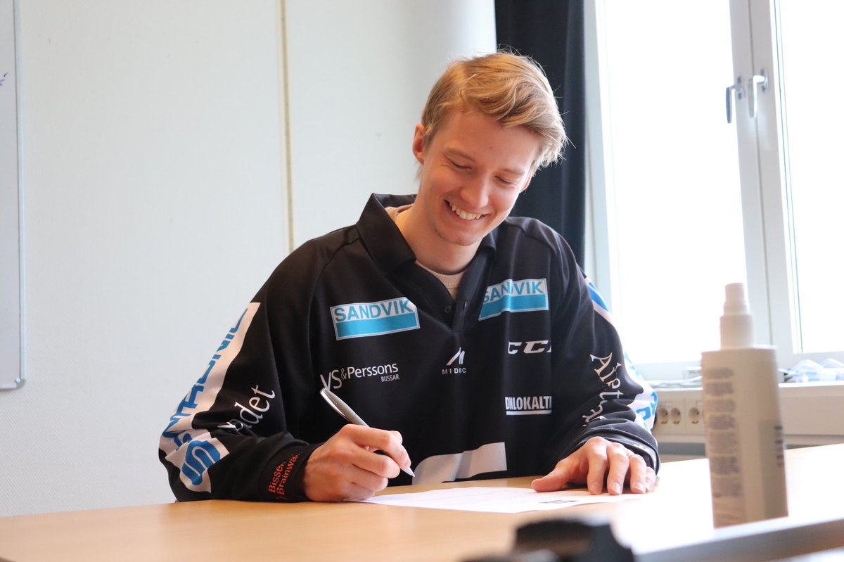 Officiellt | Victor Lundberg är vår!

Glada nyheter! Landslagsmannen Victor Lundberg senast från IK Sirius är klar för 2+1 i svartvitt.

Hälsa vårt nyförvärv varmt välkommen i kommentarsfältet!