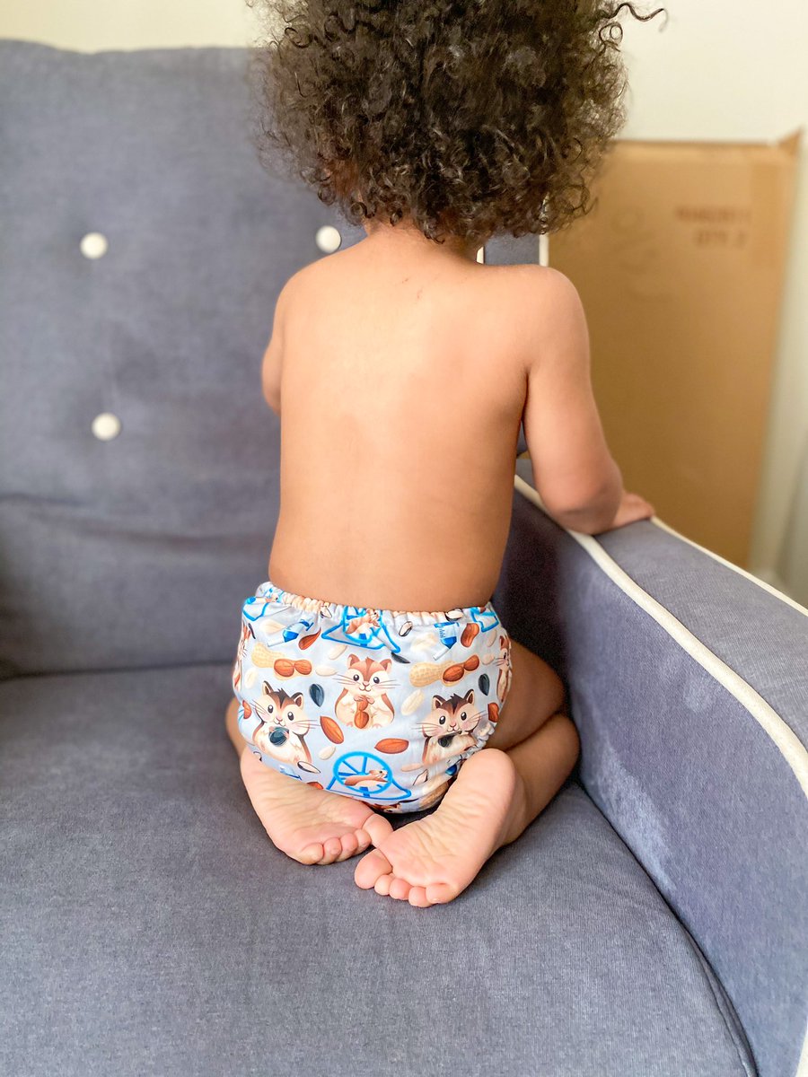 My lil ham has his hamster diaper on! 😃🐹💕 This is such a fun exclusive #MamaKoala print! It’s not too late, you can get yours today here forevermybabies.com/products/mama-… #makeclothmainstream #clothdiapers #clothdiapering