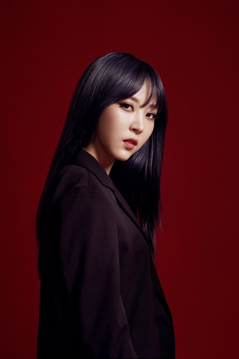 moonbyul as suzune horikita