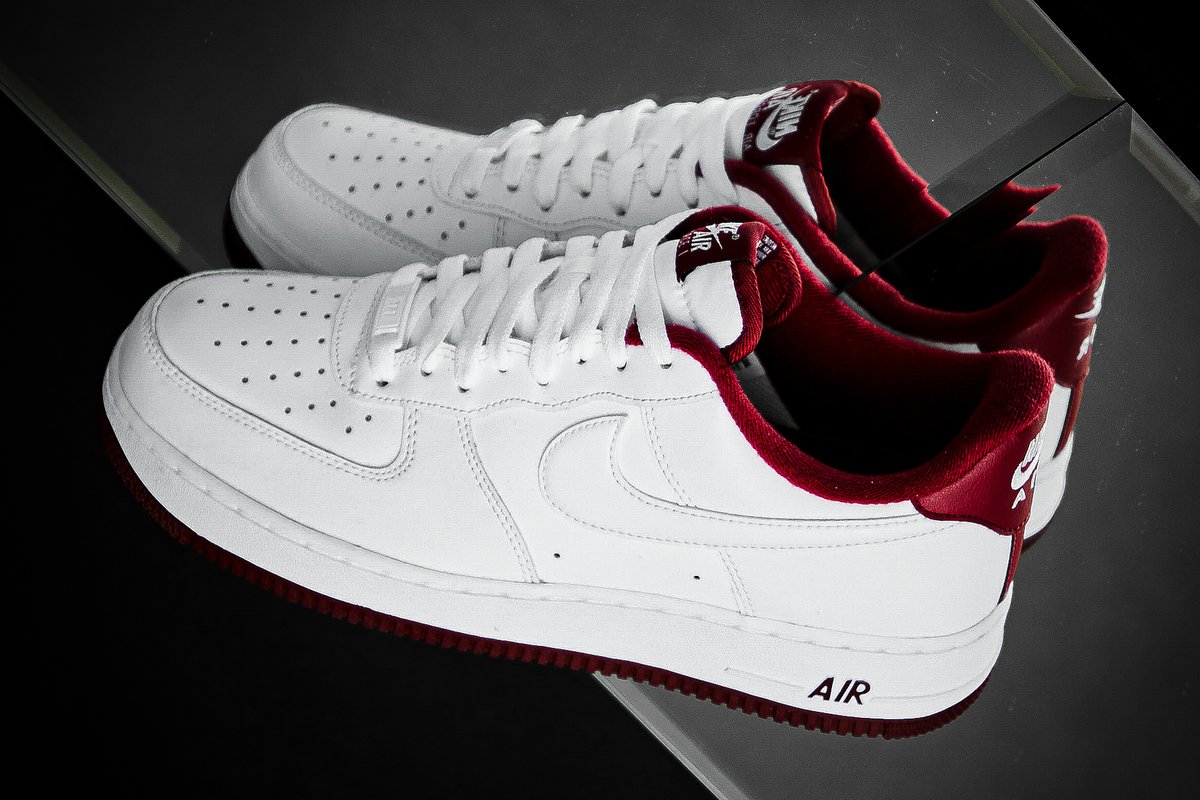 nike air force 1 footaction