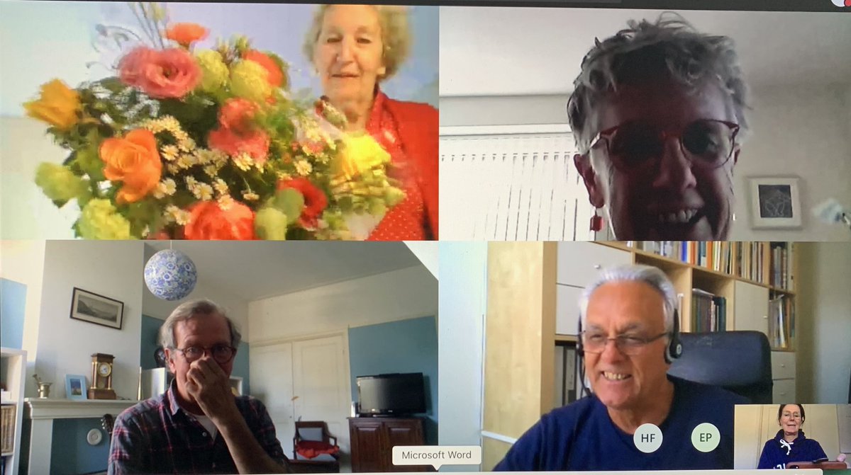 Tijdens een virtuele bestuursvergadering neemt ⁦<a href="/mjzalmann/">Marie-Josée zalmann</a>⁩ na 8 jaar afscheid van ons bestuur.
Wat zullen we haar energie, inzet, motivatie en kennis enorm missen!
Gelukkig blijft ze wel als voorlichter actief

PS dank ⁦<a href="/FennieTiemens/">Fennie Tiemens</a>⁩ het regelen van de bloemen💫