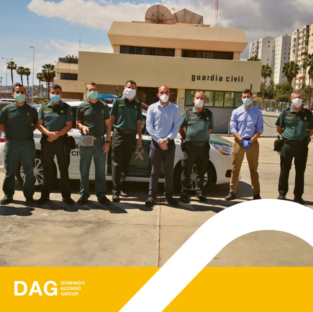 En #DomingoAlonsoGroup apoyamos a la #GuardiaCivil con la donación de cinco máquinas de ozono que ayuden en las labores de limpieza y desinfección de su flota de vehículos. ¡Muchas gracias por su maravilloso trabajo! ¡Juntos podemos! 💙 
+info: bit.ly/2wHlegt