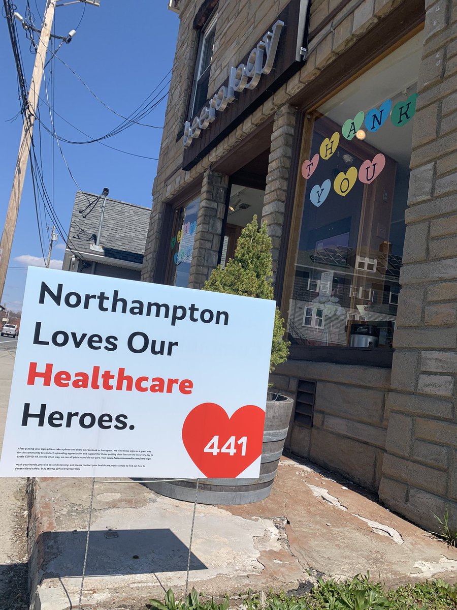 Thank you to our Healthcare Heroes for putting their lives on the line every day. 

To order your own Community Hero sign, visit fusioncrossmedia.com  

A portion of the proceeds goes to Rachel's Table.

#healthcareheroes 
#firstresponderheroes
#communityheroes