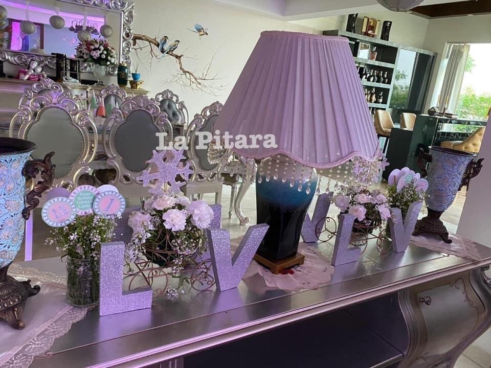 LaPitara's tweet photo. The winter wonderland is the perfect theme for any Christmas office party, children's party, winter wedding, or end of year event. 
Call us @9810289008, 9711208404 for details. 
#lapitara https://t.co/GyZaFRwUld