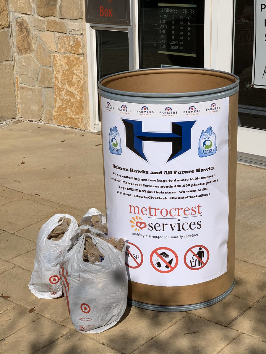 KrondaForTexas's tweet photo. Hebron Hawks &amp; Future Hawks are continuing their support for Metrocrest Services Food Pantry w/grocery bags donations. *New* drop location Liberty Postal (in the shops of Castle Hills) With Stay-At-Home other drops are not available. #HelpingOthers #GroceryBags https://t.co/SLlnkoHsfF