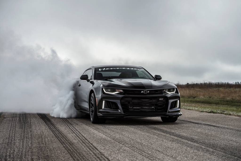 TunerSchool's tweet image. A burnout for your Wednesday!💨 We have some perfect track weather here in Sealy. How's the weather where you are? 🌤️ 
#hennessey #hennesseyperformance #tunerschool #burnout #camarosonly #ZL1 #camarozl1 #camaross #trackday #carschool #fastcarsonly #mph #mphclub