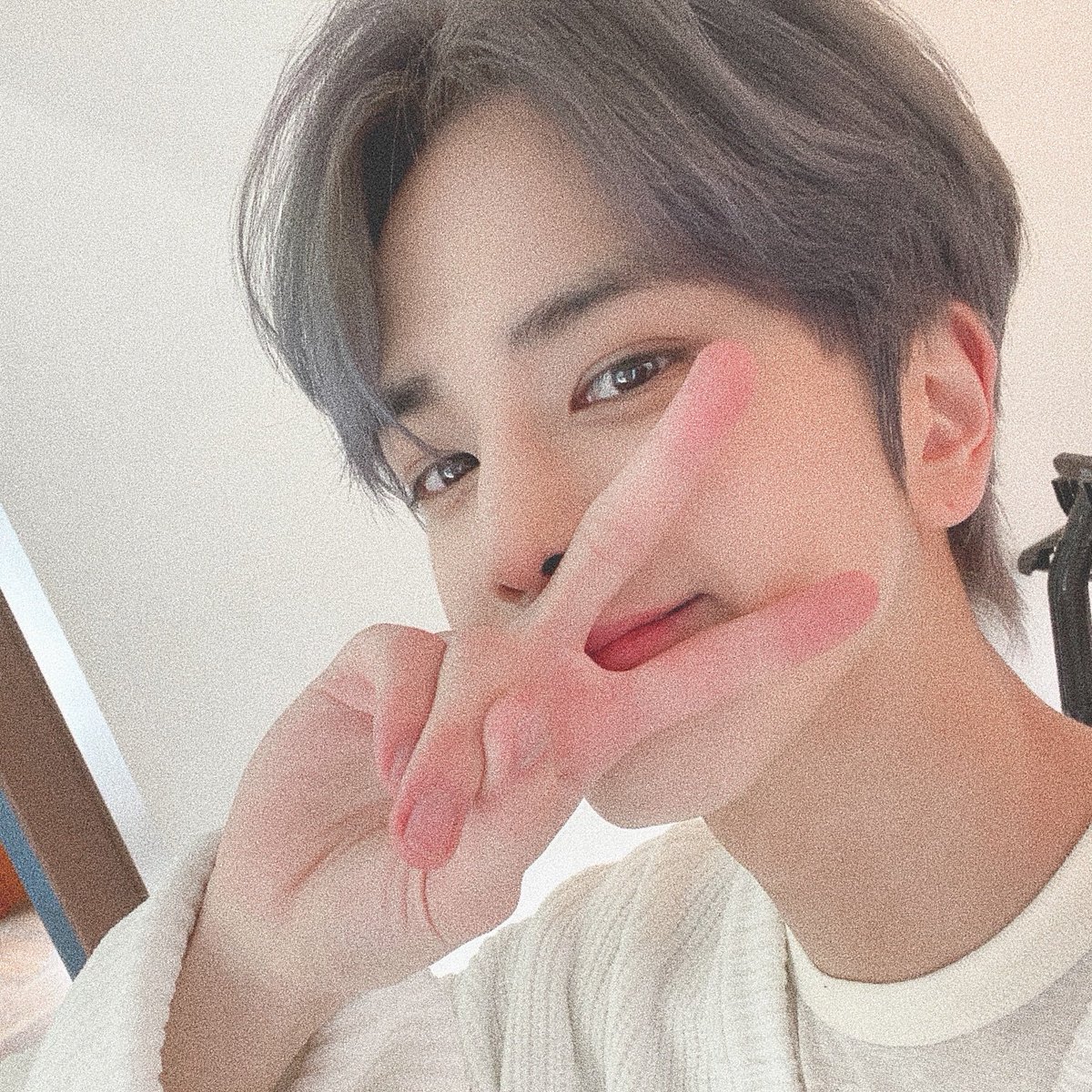  #YOUNGHOON  #영훈- Has more aegyo than you- Jam to ANY and EVERY song- Your mum likes him more than she likes you- Talk to every animal he sees- Both of you are often misunderstood as a couple because he’s always sticking around you
