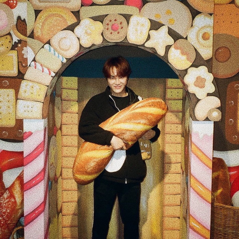  #JUHAKNYEON  #주학년- Convince you “diet always starts tomorrow” whenever you’re on a diet- Film mukbangs together- Can make a song out of whatever you said- Ask you to choose his outfit for the day- Often having a one day trip to Jeju