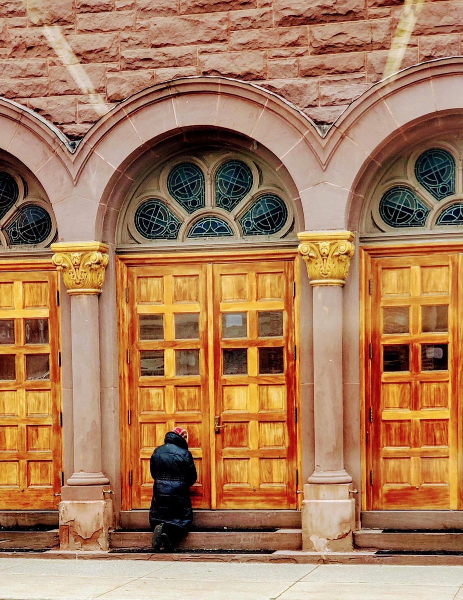 frakimb's tweet photo. @hodakotb @HodaAndJenna @JennaBushHager please share this powerful image from my church, Our Lady of Mt Carmel, Altoona, PA, from Good Friday when churches were locked per Bishop’s order. It was taken from the Italian market across the street. #neverlosehope https://t.co/gUMW2mLQol