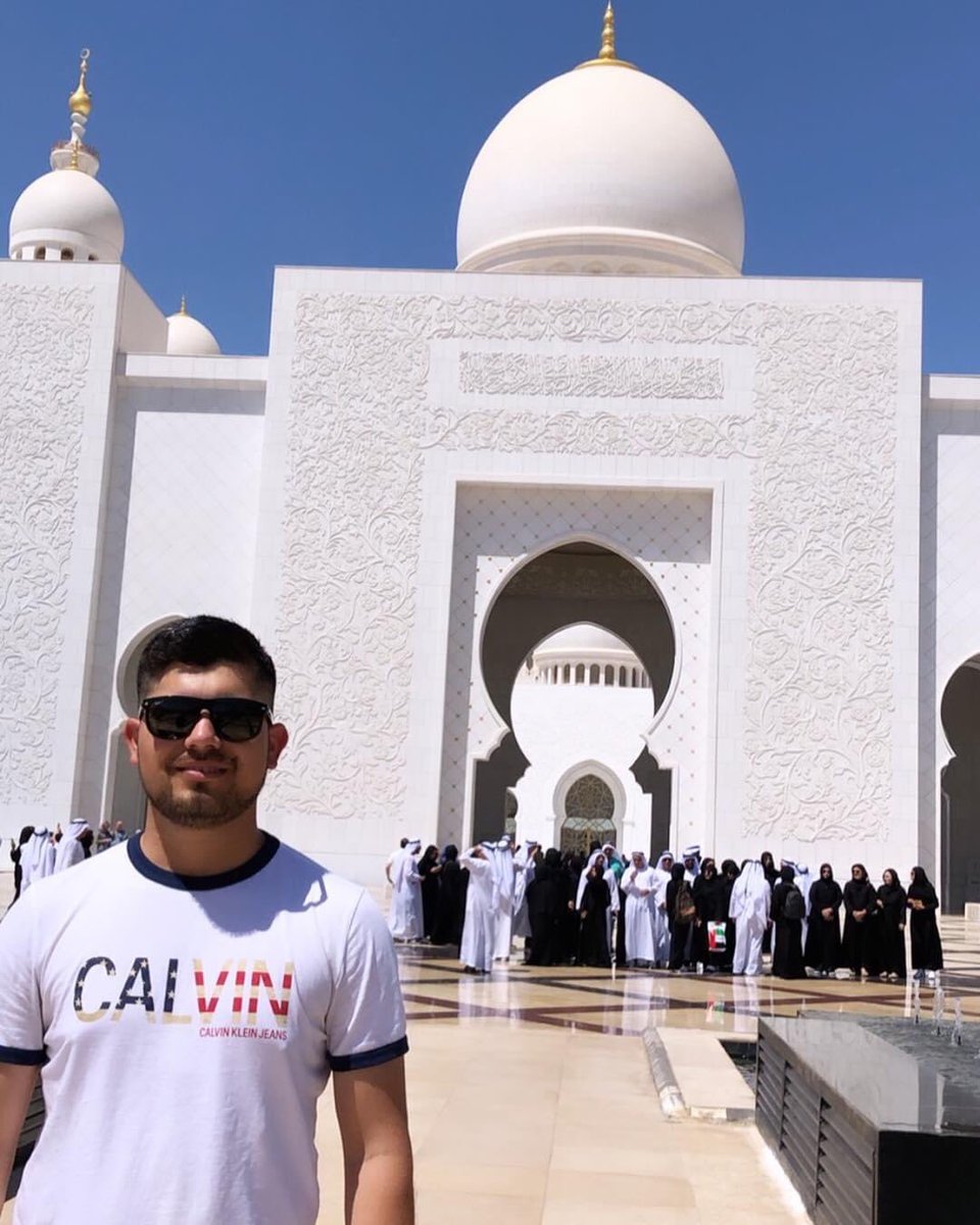 last year at the #GrandMosque in abu dhabi 🇦🇪