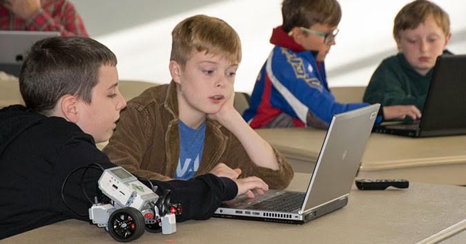 Keep youth at the center of online learning design dlvr.it/RTr7k1