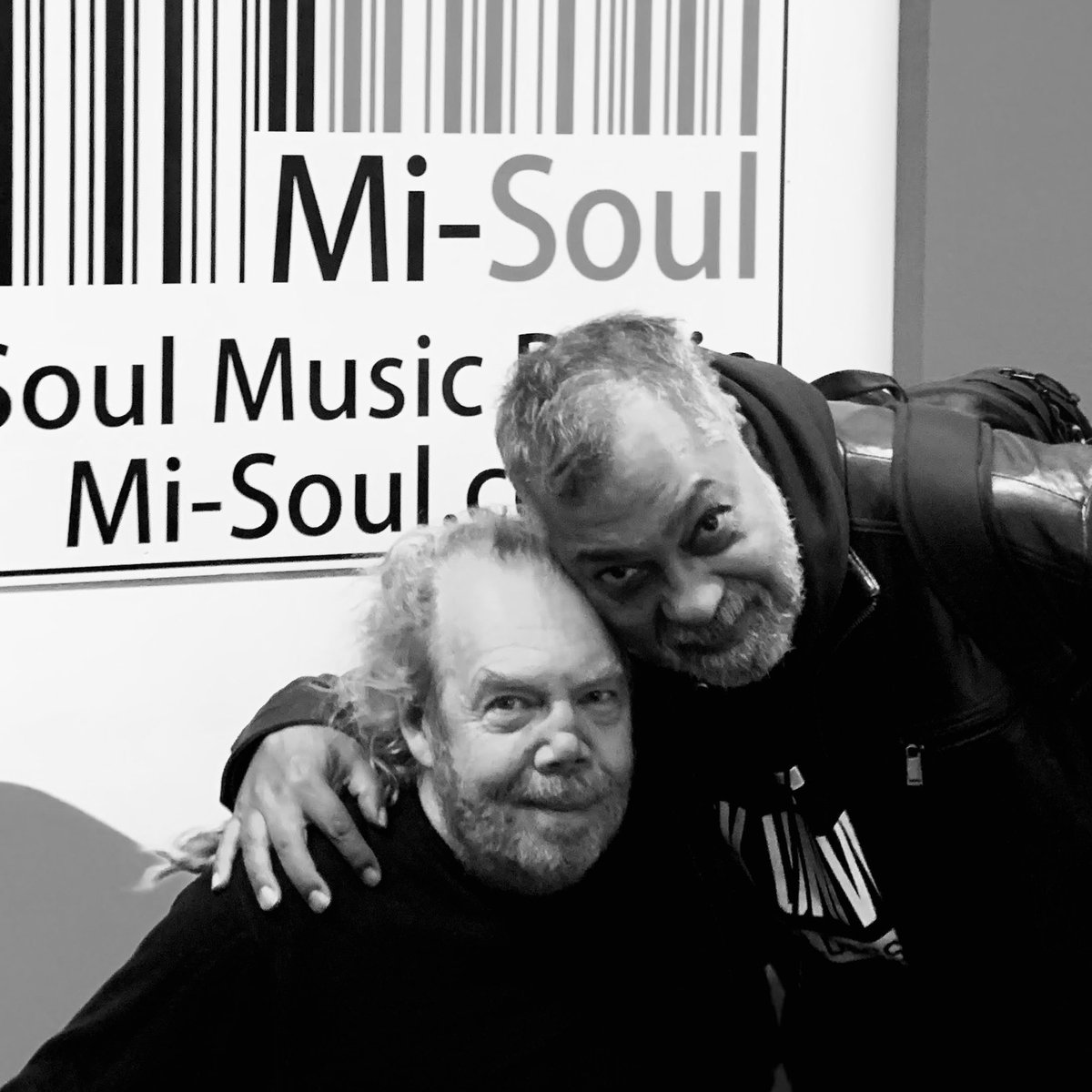 misoulradio's tweet photo. Coming up at 7pm, we give you another chance to hear @Incognito_world founder @Bluey share his musical journey while selecting some of his favourite tracks.
#MiLife #MiMusic with #GordonMac
📻 https://t.co/4llxD2kcHj https://t.co/HMzDqPE2nF