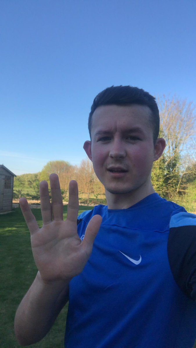RUN5K4THENHS tweet media
