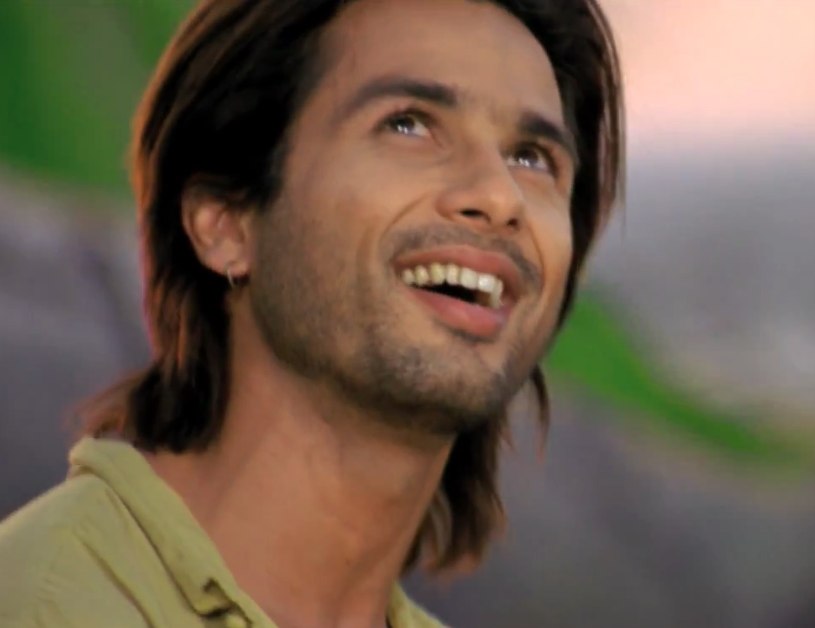  #TeriMeriKahaani It was different than usual love stories but plot had minor issues. It could've been better. The best part about the movie was 1910 Shahid as Javed, I'd not have minded if the whole movie was about Javed its all songs were amazing songsPS. Shahid rocked