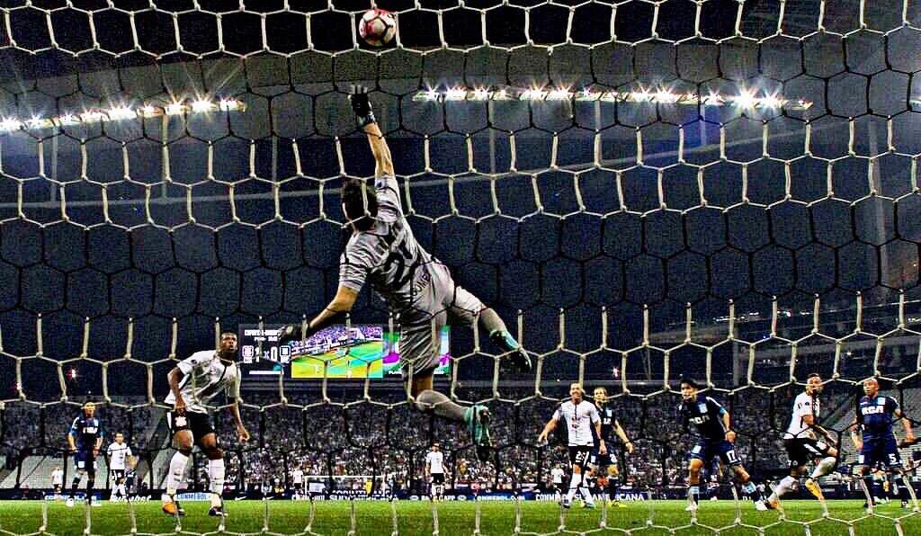 teambiox's tweet photo. Un fichaje más de #teambiox Gastón Gómez, arquero de @RacingClub 🇦🇷 a nuestro equipo!.
Seguir trabajado en tu estado fisico y mejorando dia a dia demuestra tu compromiso 👏

#nutricion #salud #medicinaorthomolecular #rendimiento #deporte #performance #futbolprofesional #bioxteam https://t.co/FZgF78SuFB