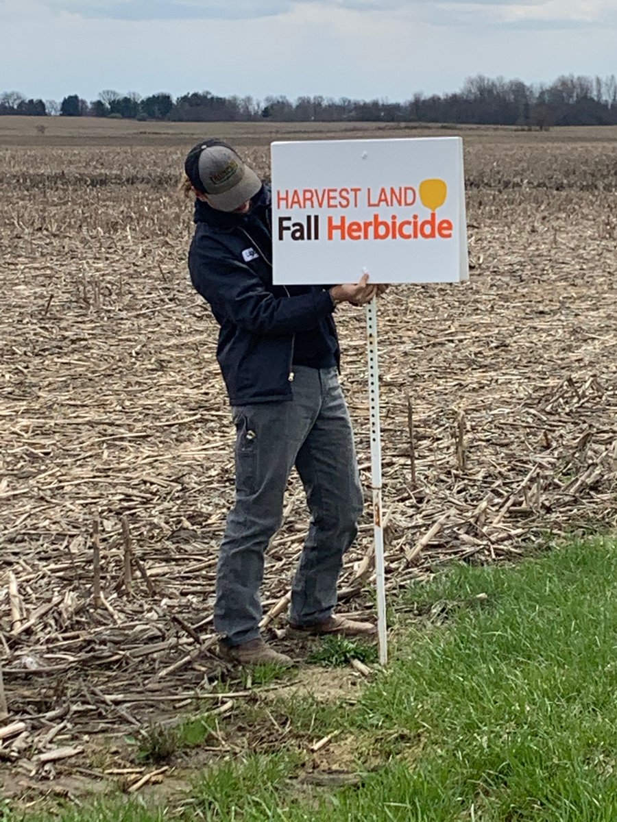 HarvestLandCoop's tweet photo. Our team at Lena Ag Center Co-op, Inc. have been busy putting up field signs to show proof of the value in fall application. Take a look! #CultivatingCommunities #fallburndown #agronomy https://t.co/A64JR695hm
