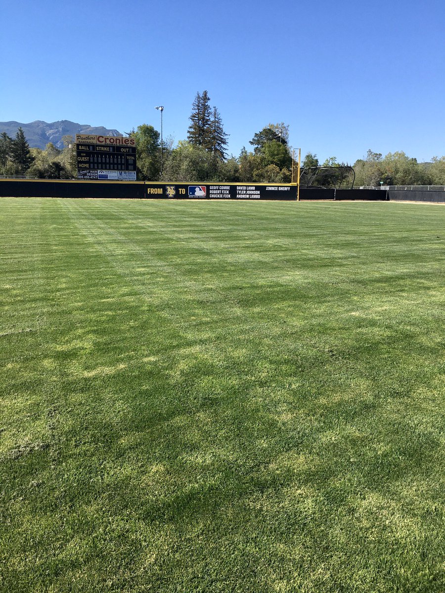 kelly44004718's tweet photo. Missing the coaches and all the student athletes. @NpBase    #conejoway  #yardmaint https://t.co/WhmMWgAqHF