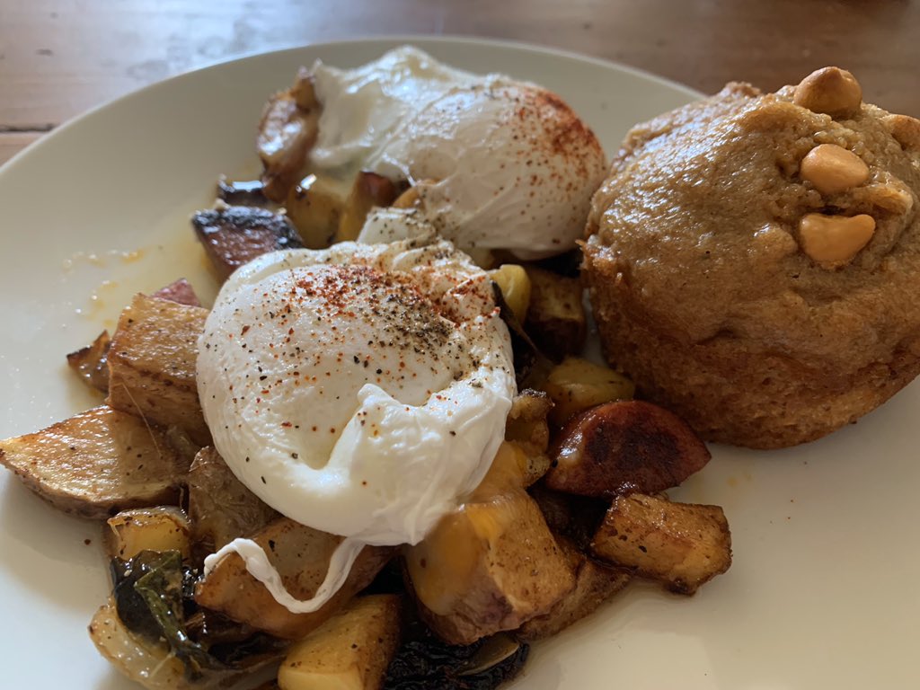 This week so far: the best damn turkey burger on homemade gf buns I’ve ever had, wings & mozz sticks, gf lasagna that was so good it made me cry, and hash, poached eggs, and banana apple butterscotch muffins 