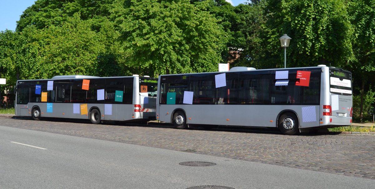 Qu'en est-il des bus avec remorques ?En France il n'y en as pas, mais leur longueur maximale autorisé (l'ensemble) est de 18m75 (comme les bus articulés) avec une remorque de longueur maximale de 12m. Göppel et HESS ont fait des bus avec remorque voyageur détachable71à74 : wiki