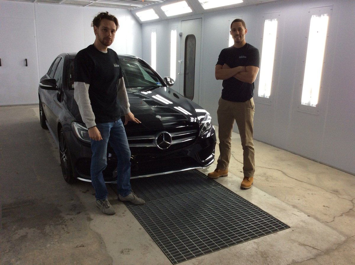 Accudraft's tweet photo. "Ever since we made the switch over to Accudraft paint booths, our work has been smoother and paint times have been drastically reduced. Consider me a lifer from now on,” exclaimed Otto of Auto Body It Is in Woburn, MA

Learn more here >> https://t.co/pvnHdvftPo

#accudraftitalia https://t.co/FO6WvfwPcz