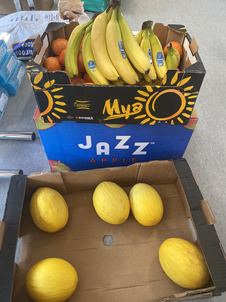 Lovely selection of fresh fruit donated by <a href="/PrestigeSuite/">Prestige Suite</a> to be given out for free to staff in the pop up shop! #kindness #InItTogether #5aday