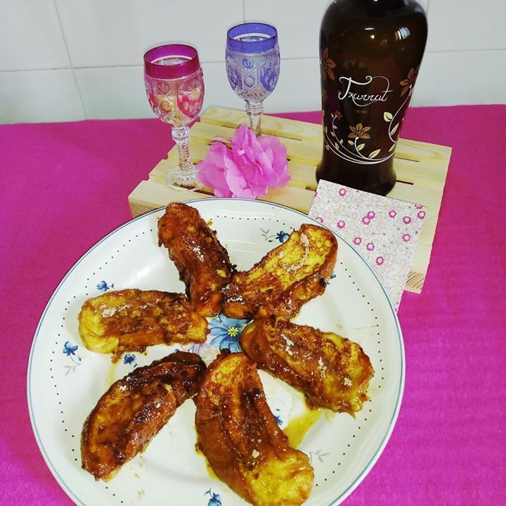 ¿A quién no le apetecen unas ricas tostadas? 
Y si son hechas con crema de vermut mejor que mejor 😋 ¡Qué delicia!

¡Gracias por compartir y por seguir consumiendo <a href="/txurrutvermut/">Txurrut Vermut</a> ! 👍

#txurrutvermut #vermouth #sopuerta #bizkaia #enkarterri #vermu #vermut #crema #tostadas