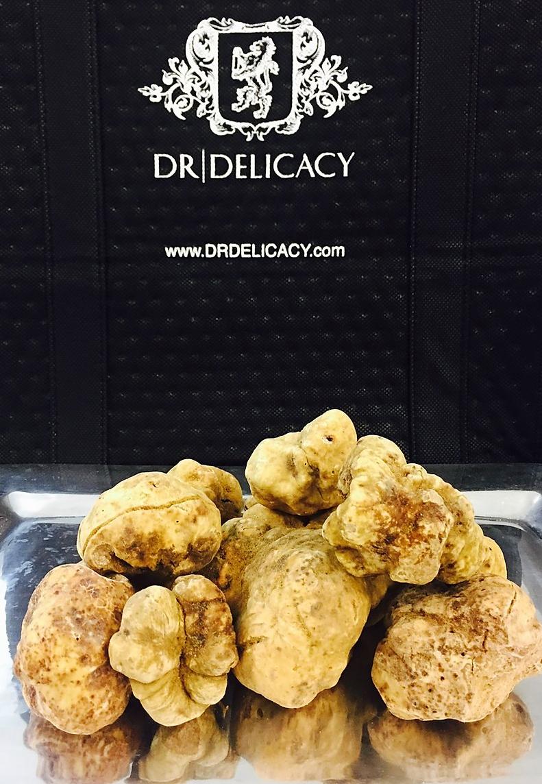 The global coronavirus pandemic is affecting all of our families, our businesses, our communities, and our way of life. We’re committed to being your partner and persevering together in all the days and years ahead. tinyurl.com/u4p3vxy
.
. 
#DRDelicacy #Truffles #Luxury